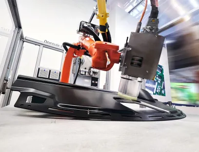 Plasmatechnologie sorgt bei Komponenten, die in der Automobilindustrie eingesetzt werden, beispielsweise für langzeitbeständige Haftung und bietet zuverlässigen Schutz vor Eindringen von Feuchtigkeit, Bild: Plasmatreat Plasmatechnologie sorgt bei Komponenten, die in der Automobilindustrie eingesetzt werden, beispielsweise für langzeitbeständige Haftung und bietet zuverlässigen Schutz vor Eindringen von Feuchtigkeit